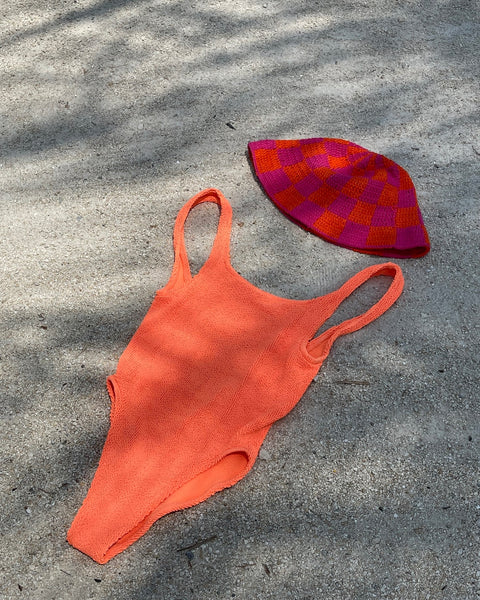 Maillot de bain une pièce froissé