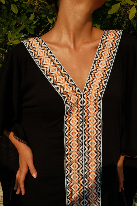 Monochromatic Pima Thobe