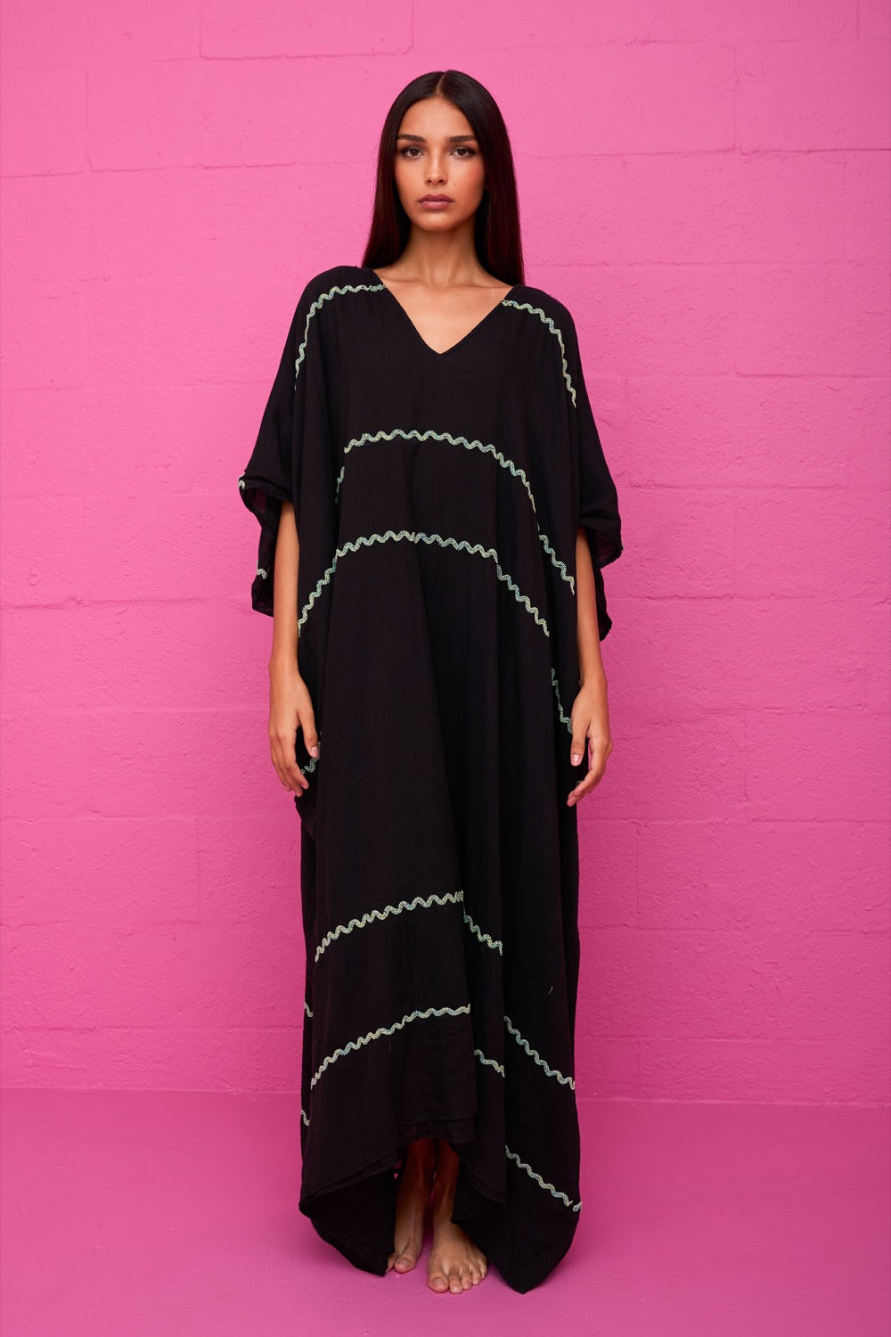 Zigzag Beaded Kaftan Black / STANDARD