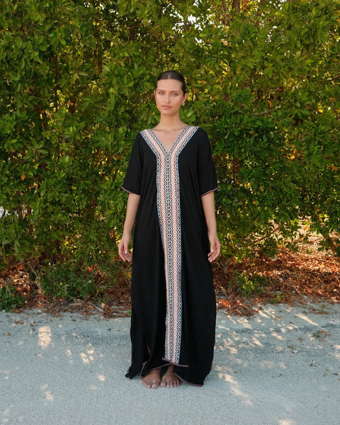 Monochromatic Pima Thobe