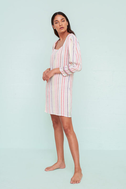 Minivestido con mangas abullonadas de los años 80