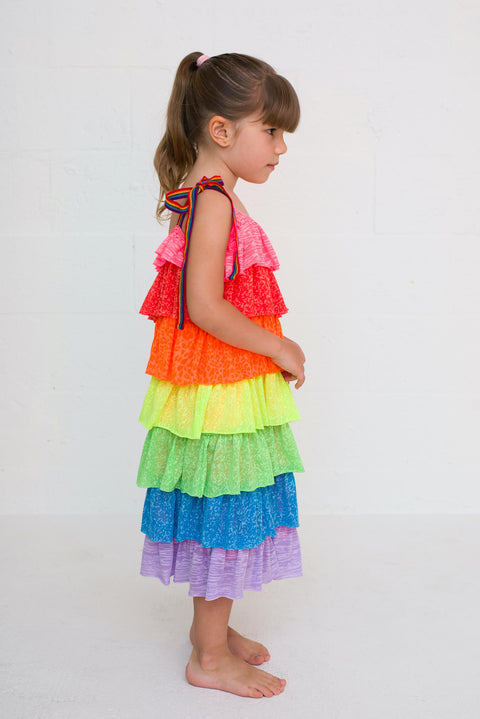 Vestido infantil con capas de arcoíris
