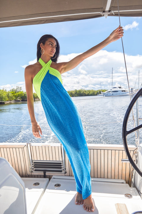 Vestido halter cruzado