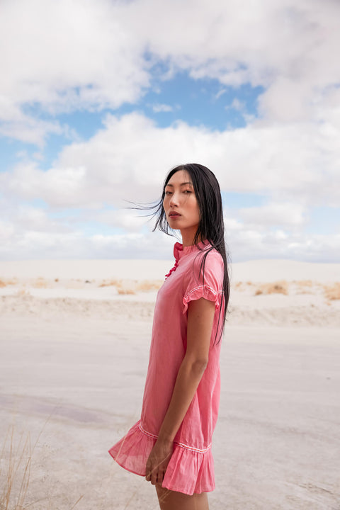 Vestido con cierre de rana