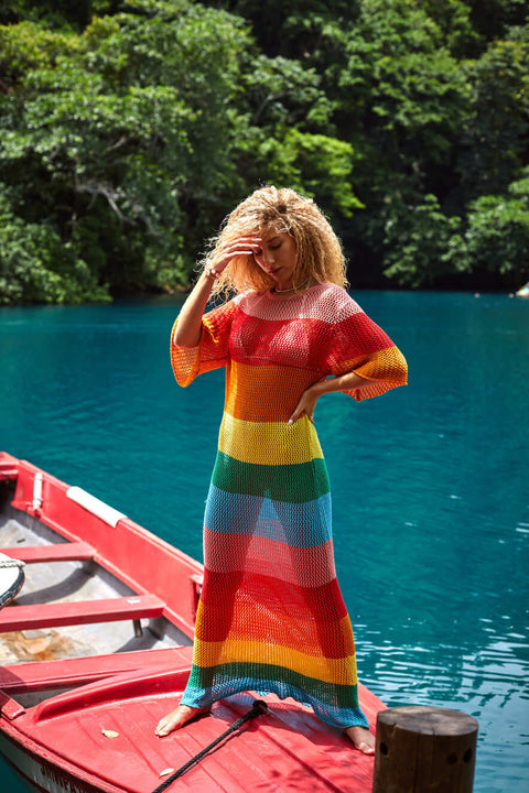 Vestido largo de crochet arcoíris