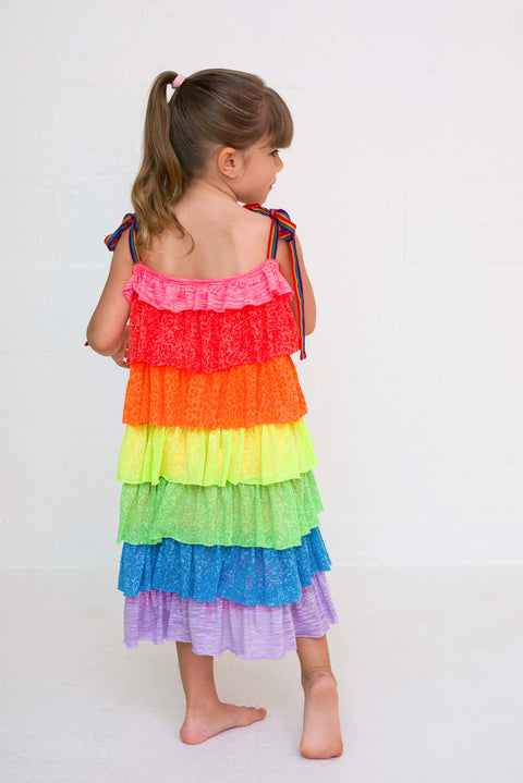 Vestido infantil con capas de arcoíris