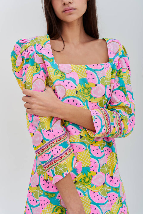 Minivestido con mangas abullonadas de los años 80