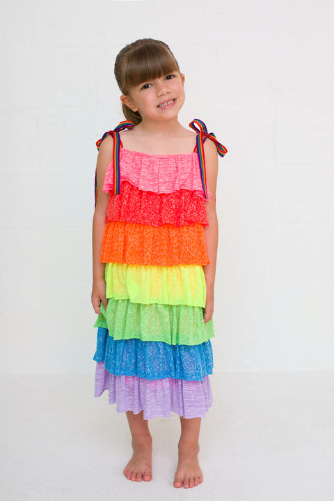 Vestido infantil con capas de arcoíris